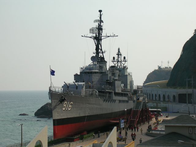 統一公園　韓国海軍の退役艦